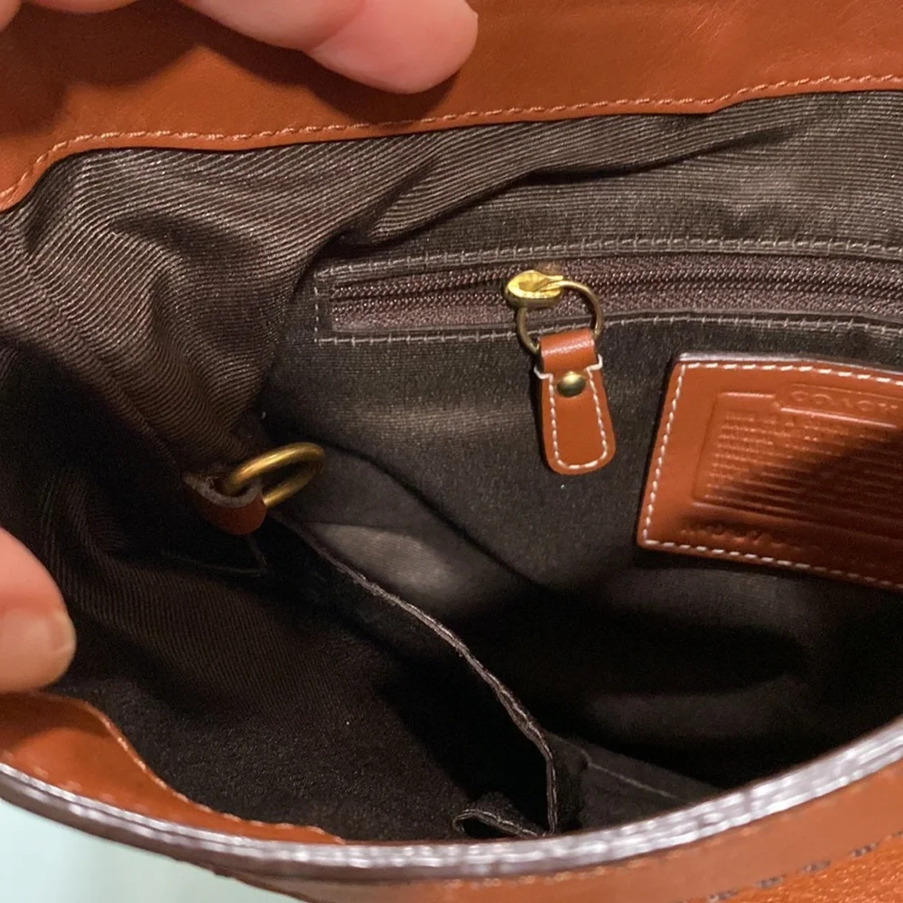 Coach leather shoulder Hampton bag - Picture 11 of 13